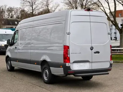 Photo 43 Mercedes Sprinter e 420 Fourgon Long 113