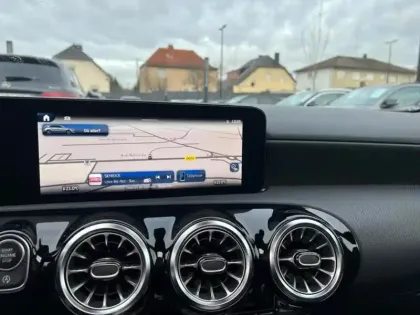 Photo 17 Mercedes Classe A 200 AMG Line