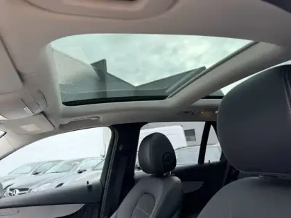 Photo 15 Mercedes Classe GLC GLC 300e 4MATIC SUV AMG Line