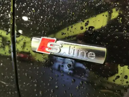 Photo 9 Audi Q8 Gén. I Ph1 S line 5