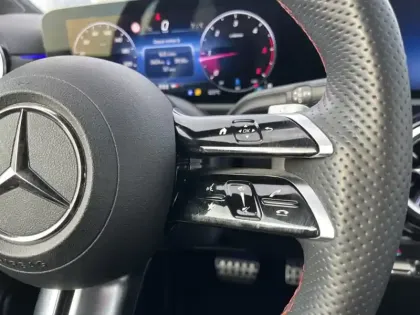 Photo 20 Mercedes Classe A 180 d AMG Line