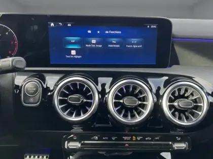 Photo 18 Mercedes Classe A 180 d AMG Line