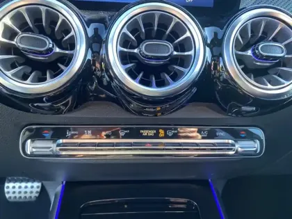 Photo 19 Mercedes GLB 200 d AMG Line