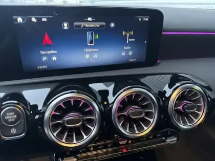 Photo 19 Mercedes Classe A 180 d AMG Line