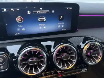 Photo 18 Mercedes Classe A 180 d AMG Line