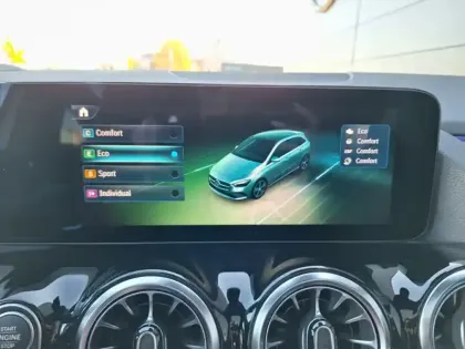 Photo 16 Mercedes Classe B 200 d AMG Line