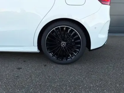 Photo 8 Mercedes Classe B 200 d AMG Line