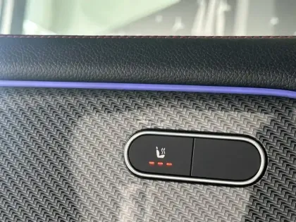 Photo 25 Mercedes GLA 200 AMG Line