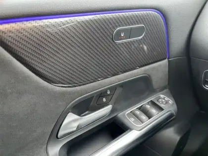 Photo 12 Mercedes Classe B 180 d AMG Line Edition