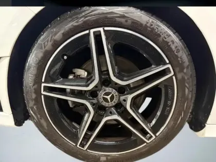 Photo 8 Mercedes Classe A 200 AMG Line