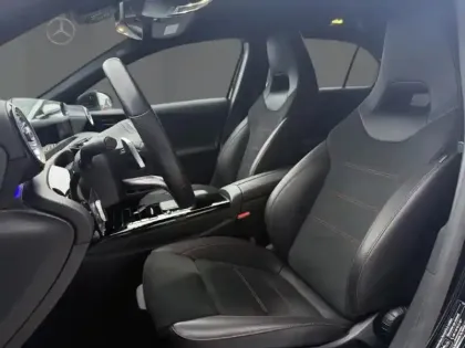 Photo 19 Mercedes Classe A 180 d AMG Line