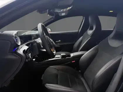 Photo 22 Mercedes Classe A 180 d AMG Line