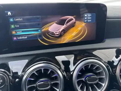 Photo 16 Mercedes Classe A 180 AMG Line