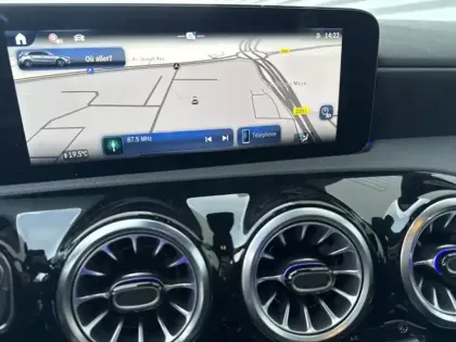 Photo 12 Mercedes Classe A 180 AMG Line