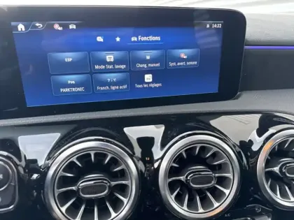 Photo 14 Mercedes Classe A 180 AMG Line