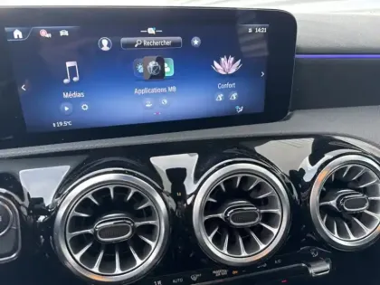 Photo 18 Mercedes Classe A 180 AMG Line