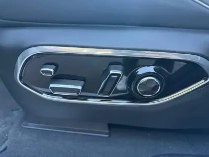 Photo 10 Jeep Grand Cherokee 2.0 Turbo 380ch 4xe Summit Res