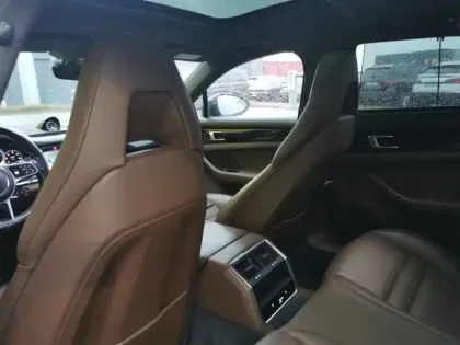 Photo 17 Porsche Panamera 4 E-Hybrid 2.9 462 ch PDK8