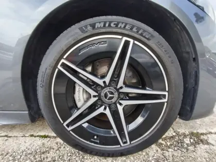 Photo 8 Mercedes Classe C  300 e Hybrid EQ Berli