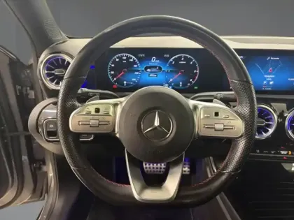 Photo 19 Mercedes Classe A 200 d AMG Line