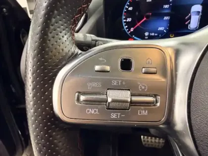 Photo 16 Mercedes GLA 200 d AMG Line