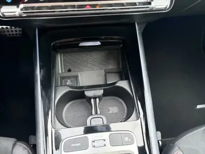 Photo 19 Mercedes GLA 250 e Hybrid EQ AMG Line