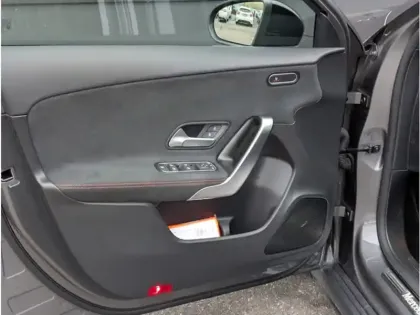 Photo 16 Mercedes Classe A 180 d 