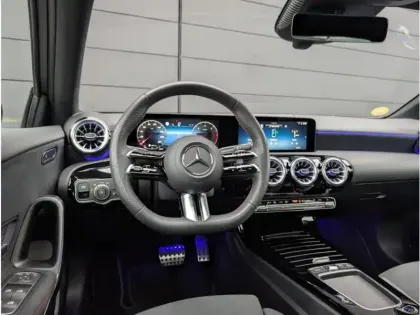 Photo 13 Mercedes Classe A 180 d 