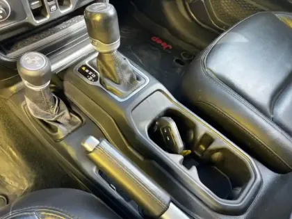 Photo 21 Jeep Wrangler 2.2 CRDI 200 Unlimited Sahara 