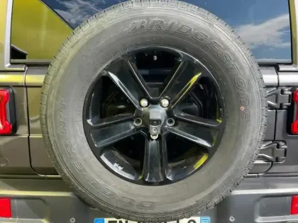 Photo 26 Jeep Wrangler 2.2 CRDI 200 Unlimited Sahara 