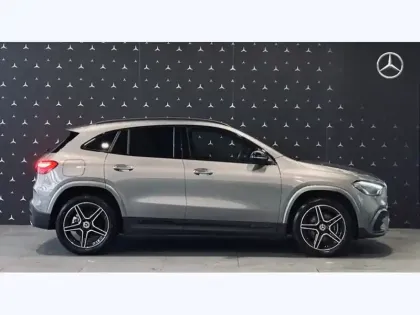 Photo 12 Mercedes GLA 250 e Hybrid EQ AMG Line