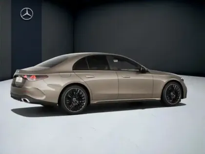 Photo 13 Mercedes Classe E  450 d 4MATIC AMG Line