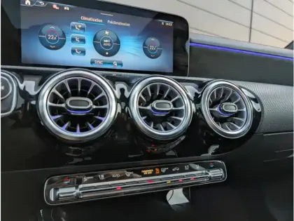 Photo 14 Mercedes CLA 250 e Hybrid EQ 