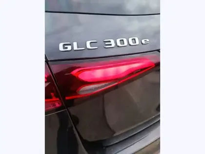 Photo 12 Mercedes Classe GLC GLC 300 e Hybrid EQ 4MATIC Bus