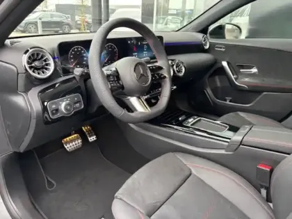 Photo 8 Mercedes Classe A 200 Star Edition