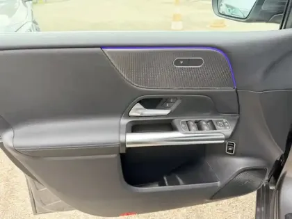 Photo 19 Mercedes Classe B 200 d Progressive Line Edition