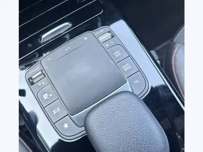 Photo 21 Mercedes Classe A 250 e AMG Line