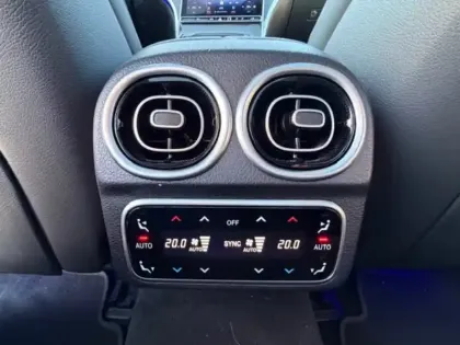 Photo 18 Mercedes Classe C 200 d AMG Line