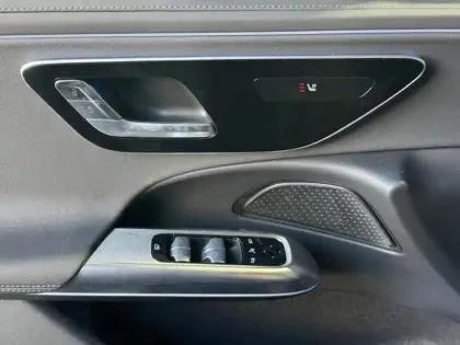 Photo 18 Mercedes Classe E  300 de Hybrid EQ AMG 