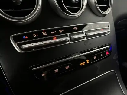 Photo 21 Mercedes Classe GLC GLC 300de 4MATIC SUV AMG Line