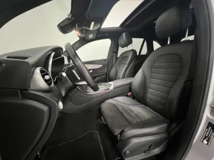 Photo 19 Mercedes Classe GLC GLC 300de 4MATIC SUV AMG Line