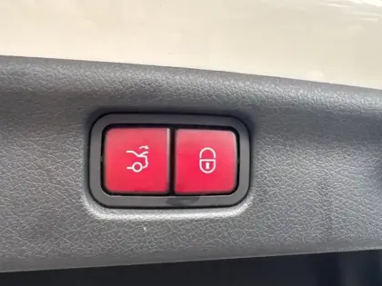 Photo 18 Mercedes Classe C  220 d Berline AMG Lin