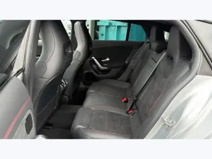 Photo 18 Mercedes CLA  200 d Shooting Brake AMG L