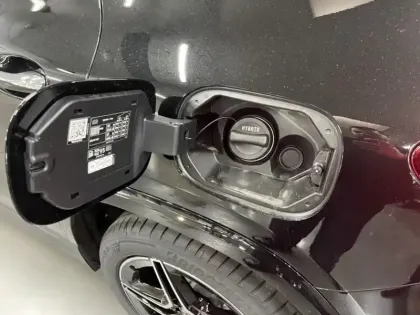 Photo 16 Mercedes GLA 250 e Hybrid EQ AMG Line