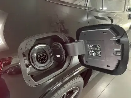 Photo 18 Mercedes GLA 250 e Hybrid EQ AMG Line