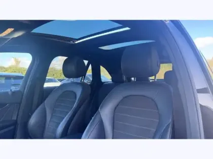 Photo 12 Mercedes Classe GLC GLC 300de 4MATIC SUV AMG Line