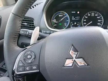 Photo 27 Mitsubishi Eclipse 2.4 Twin Motor 4WD Intense