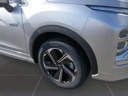 Photo 18 Mitsubishi Eclipse 2.4 Twin Motor 4WD Intense