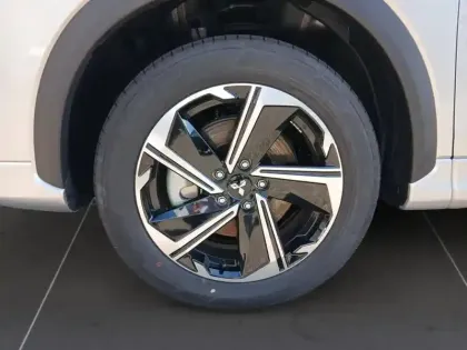 Photo 16 Mitsubishi Eclipse 2.4 Twin Motor 4WD Intense