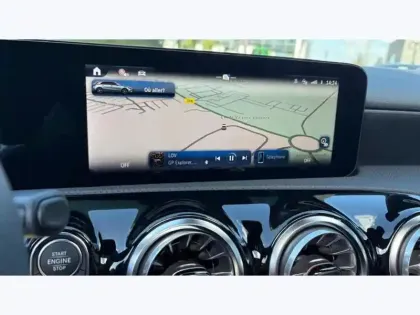 Photo 18 Mercedes Classe A 200 d AMG Line